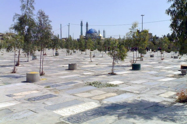 مقابر مشاهیر مدفون در قبرستان نو قم بهسازی می‌شود 